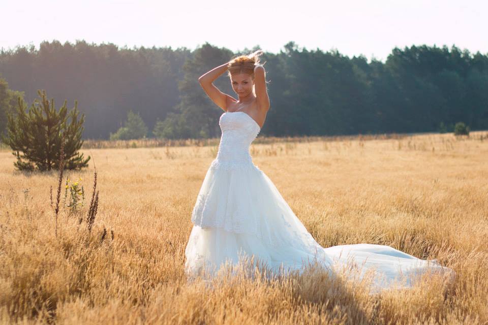 RUNNING BRIDE