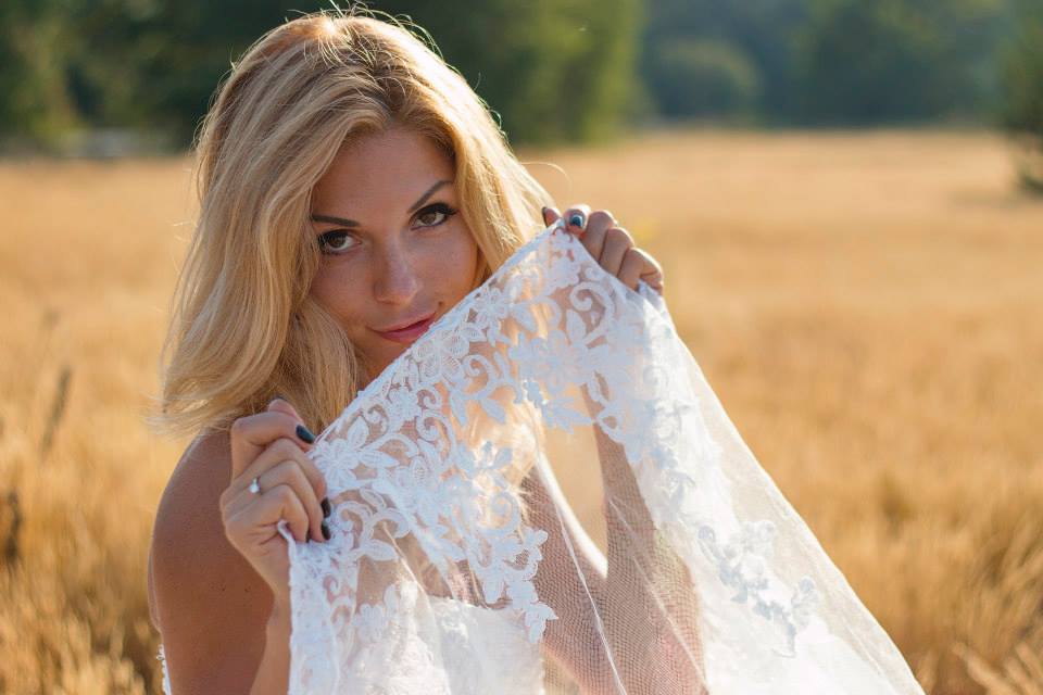 RUNNING BRIDE