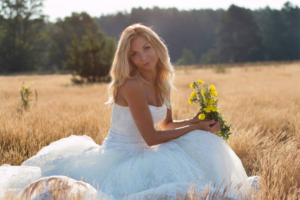 RUNNING BRIDE