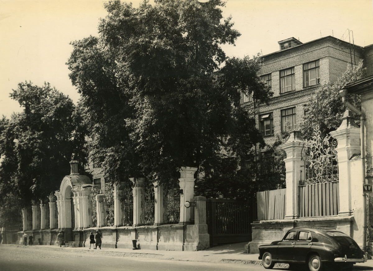 Старые церкви, легенды и суеверия - пешеходный маршрут по Басманному району