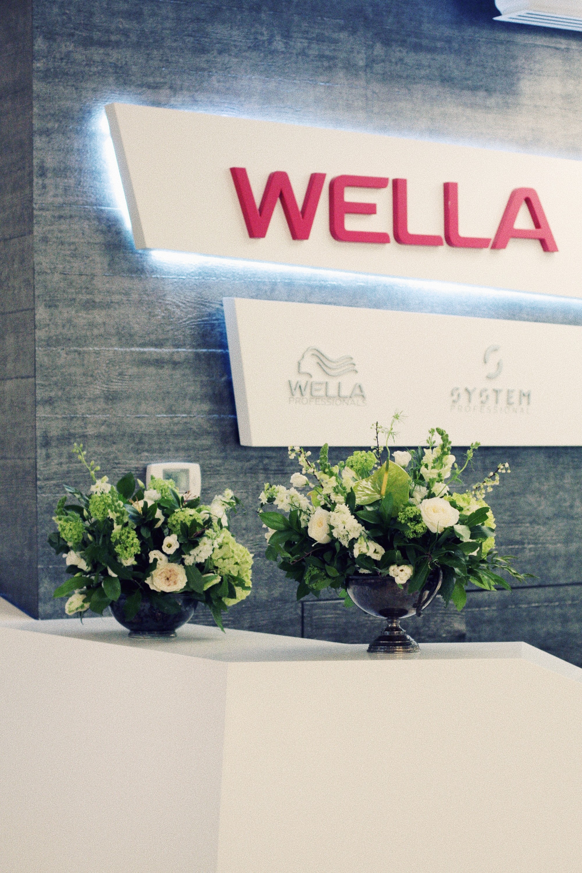 Зеленое оформление для Wella World Studio