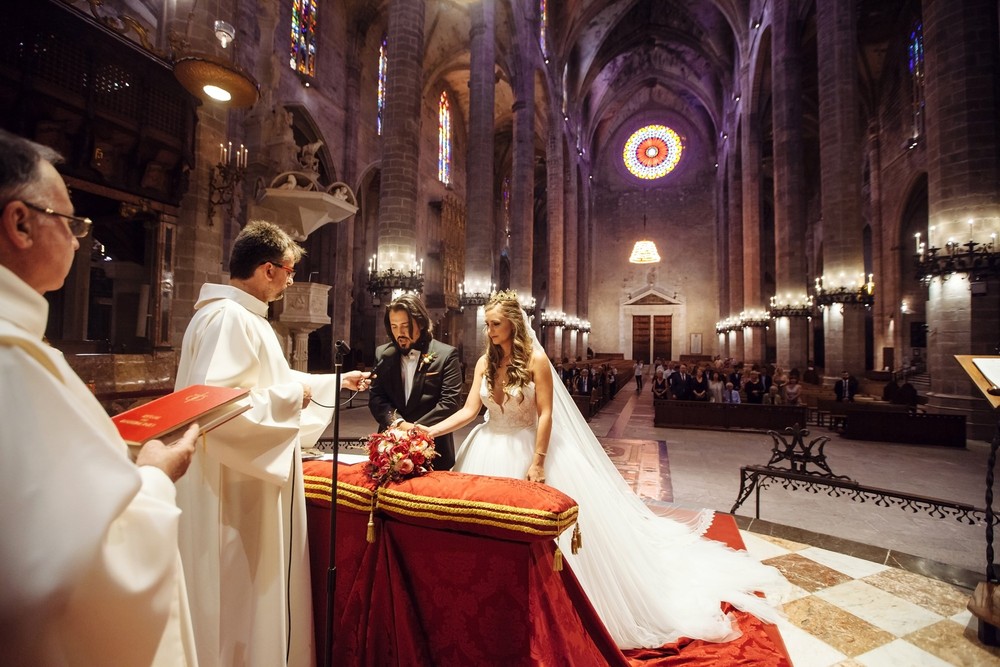 Luxury wedding in Catedral,Palma | Michelle & Leonardo