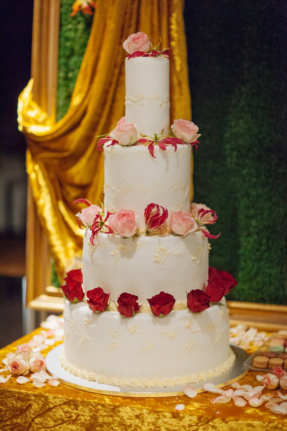 Luxury wedding in Catedral,Palma | Michelle & Leonardo