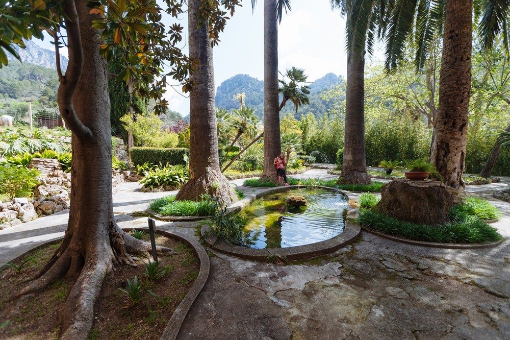 Jardines de Alfabia, Mallorca | Polina & Lena
