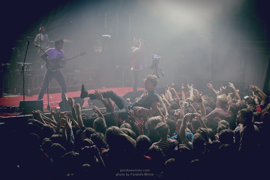 ENTER SHIKARI @ Bingo Club, Kiev, 2012-10-12  