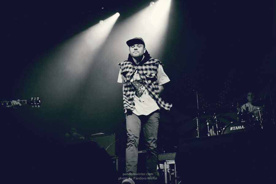 ENTER SHIKARI @ Bingo Club, Kiev, 2012-10-12  