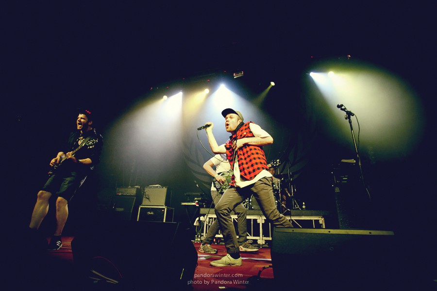ENTER SHIKARI @ Bingo Club, Kiev, 2012-10-12  