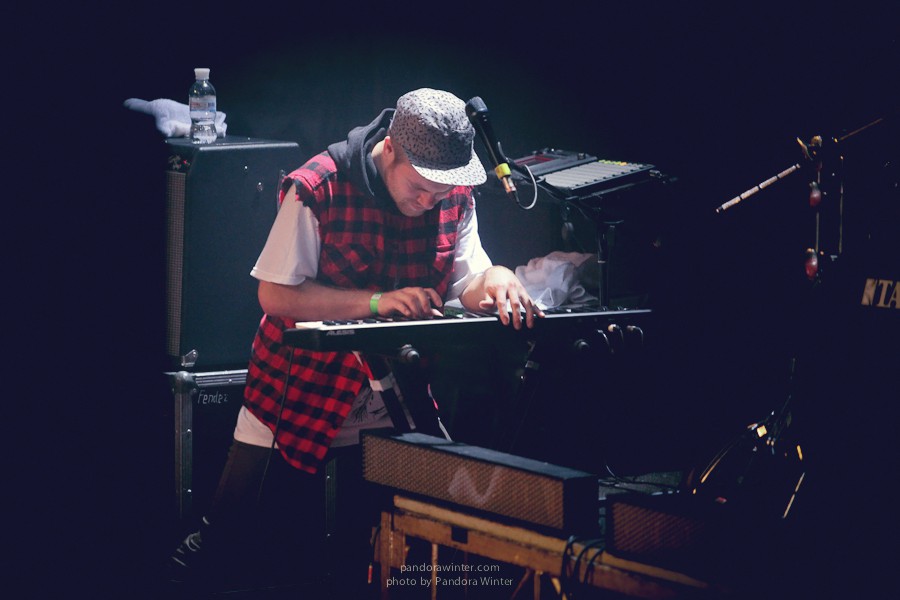 ENTER SHIKARI @ Bingo Club, Kiev, 2012-10-12  