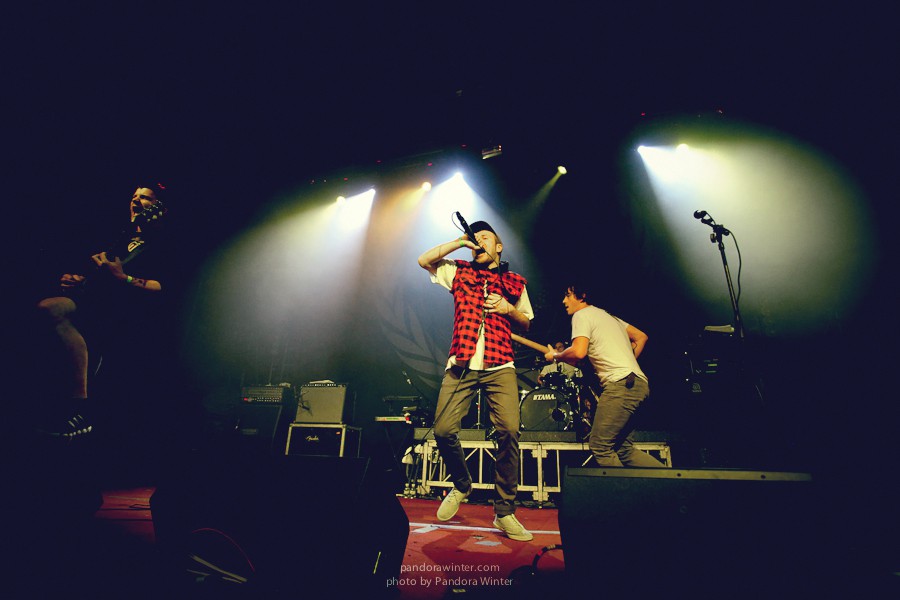ENTER SHIKARI @ Bingo Club, Kiev, 2012-10-12  
