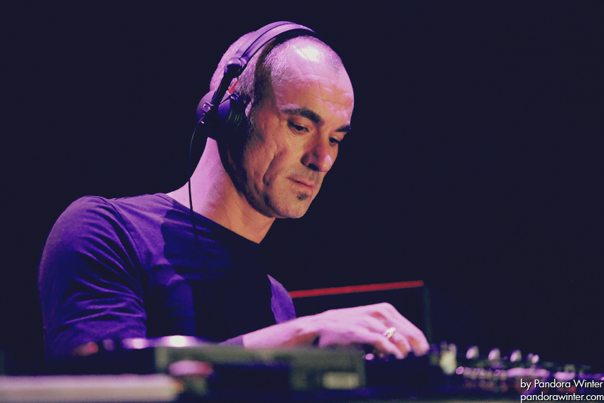 ROBERT MILES @ Sullivan Room, Kiev, 10-12-2011  