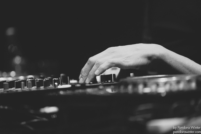 ROBERT MILES @ Sullivan Room, Kiev, 10-12-2011  