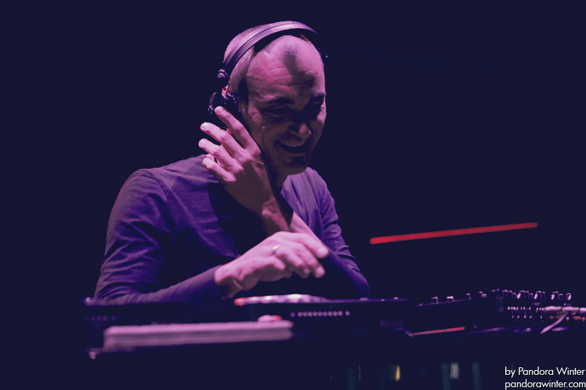 ROBERT MILES @ Sullivan Room, Kiev, 10-12-2011  
