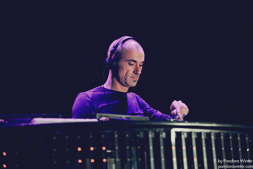 ROBERT MILES @ Sullivan Room, Kiev, 10-12-2011  