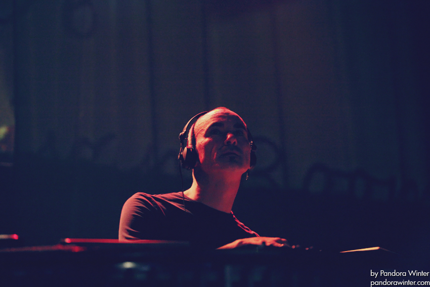 ROBERT MILES @ Sullivan Room, Kiev, 10-12-2011  