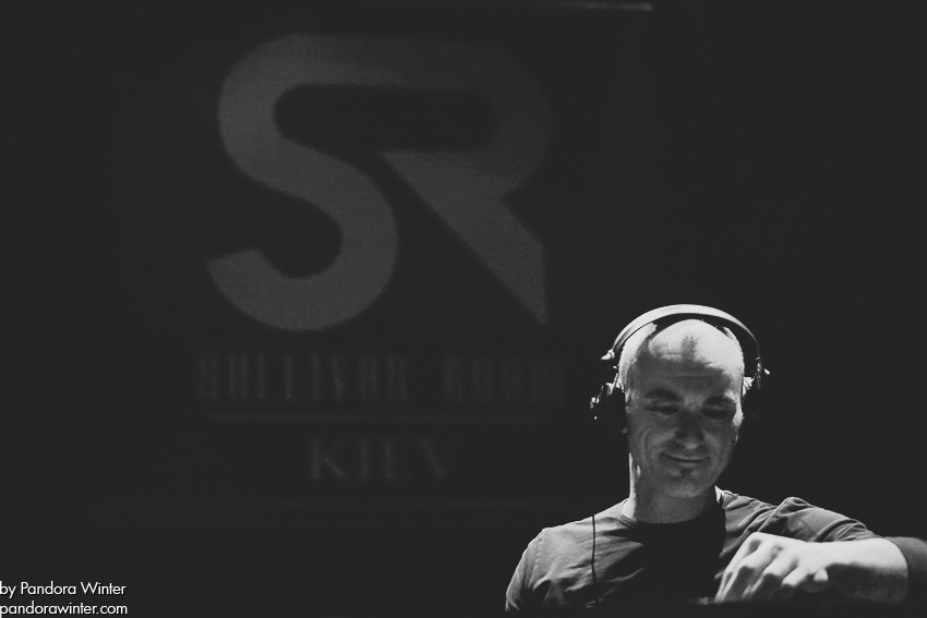 ROBERT MILES @ Sullivan Room, Kiev, 10-12-2011  