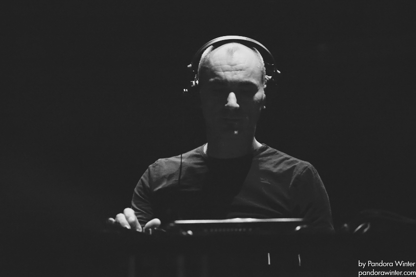 ROBERT MILES @ Sullivan Room, Kiev, 10-12-2011  