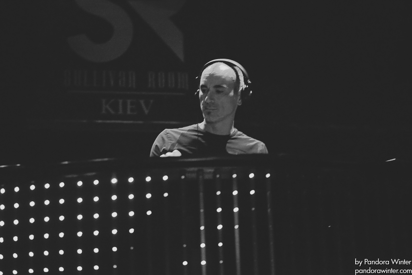 ROBERT MILES @ Sullivan Room, Kiev, 10-12-2011  