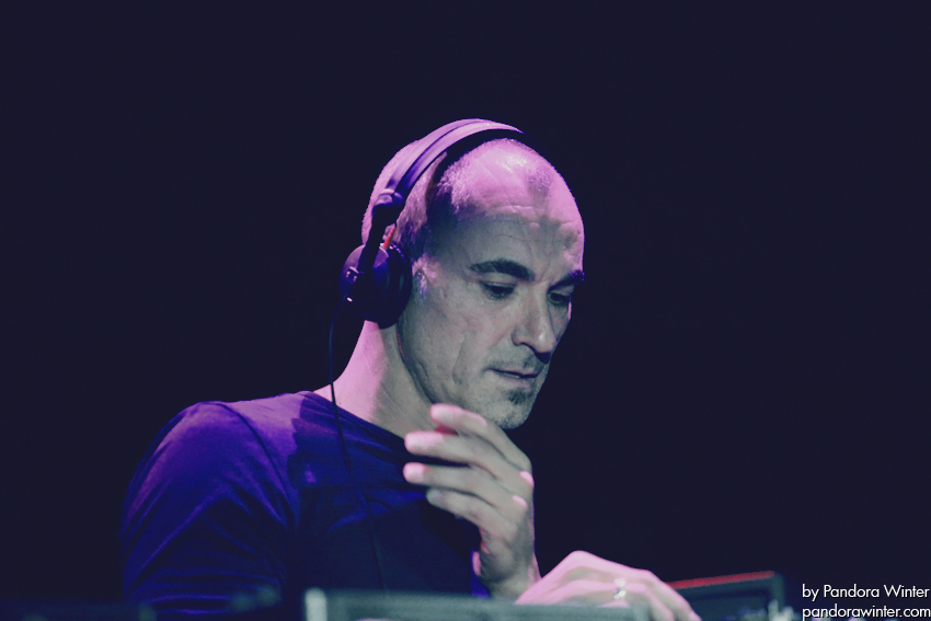 ROBERT MILES @ Sullivan Room, Kiev, 10-12-2011  