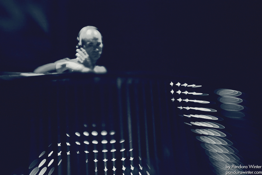 ROBERT MILES @ Sullivan Room, Kiev, 10-12-2011  