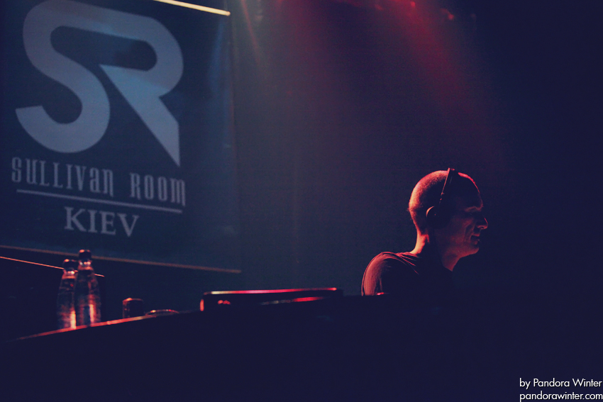 ROBERT MILES @ Sullivan Room, Kiev, 10-12-2011  