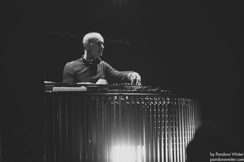 ROBERT MILES @ Sullivan Room, Kiev, 10-12-2011  