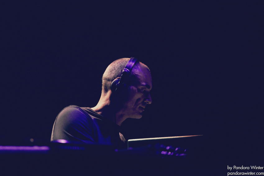 ROBERT MILES @ Sullivan Room, Kiev, 10-12-2011  