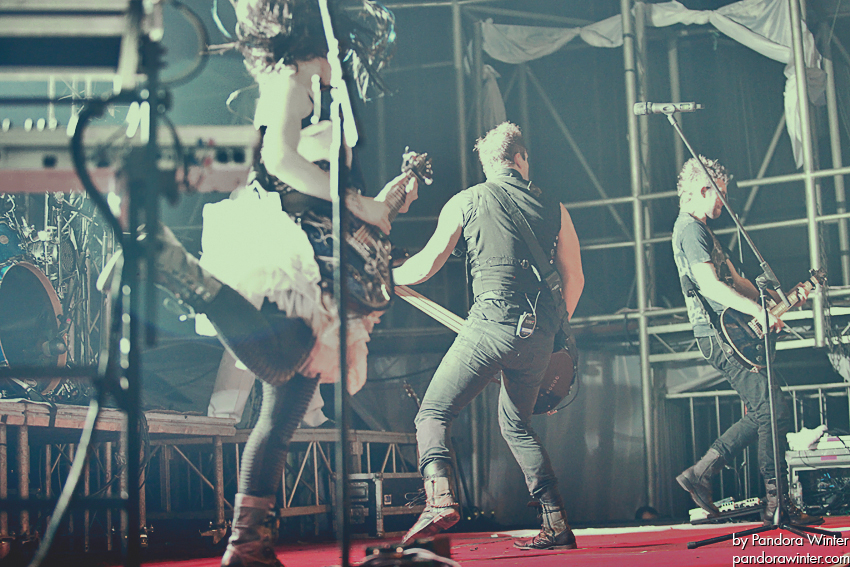 SKILLET @ Bingo Club, Kiev, UA, 2011-11-23  