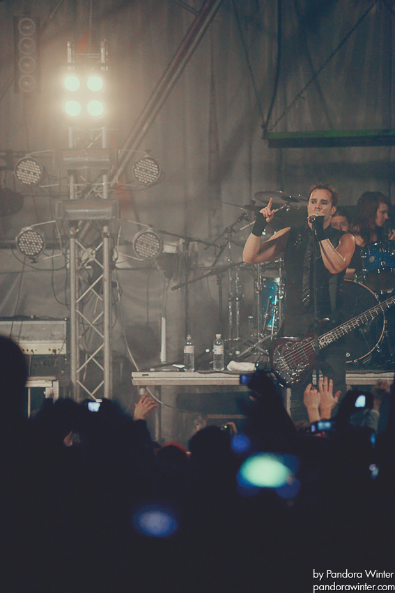 SKILLET @ Bingo Club, Kiev, UA, 2011-11-23  