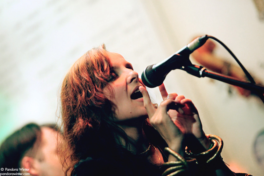 Маша и Медведи, аккустика @ Диван, Киев, 2011-06-19