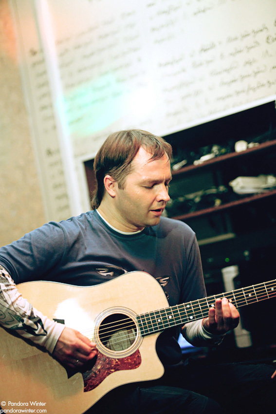Маша и Медведи, аккустика @ Диван, Киев, 2011-06-19