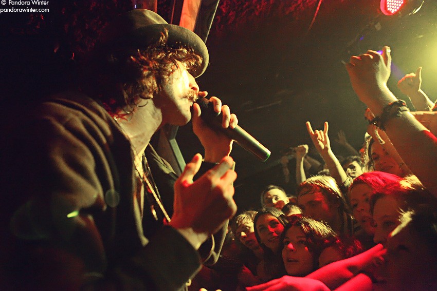 EUGENE HUTZ (GOGOL BORDELLO) @ XLIБ club, Kiev, 2010-12-18  