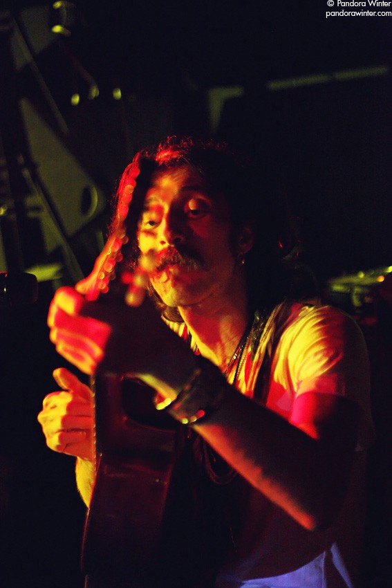 EUGENE HUTZ (GOGOL BORDELLO) @ XLIБ club, Kiev, 2010-12-18  