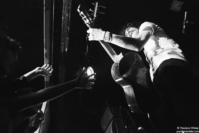 EUGENE HUTZ (GOGOL BORDELLO) @ XLIБ club, Kiev, 2010-12-18  
