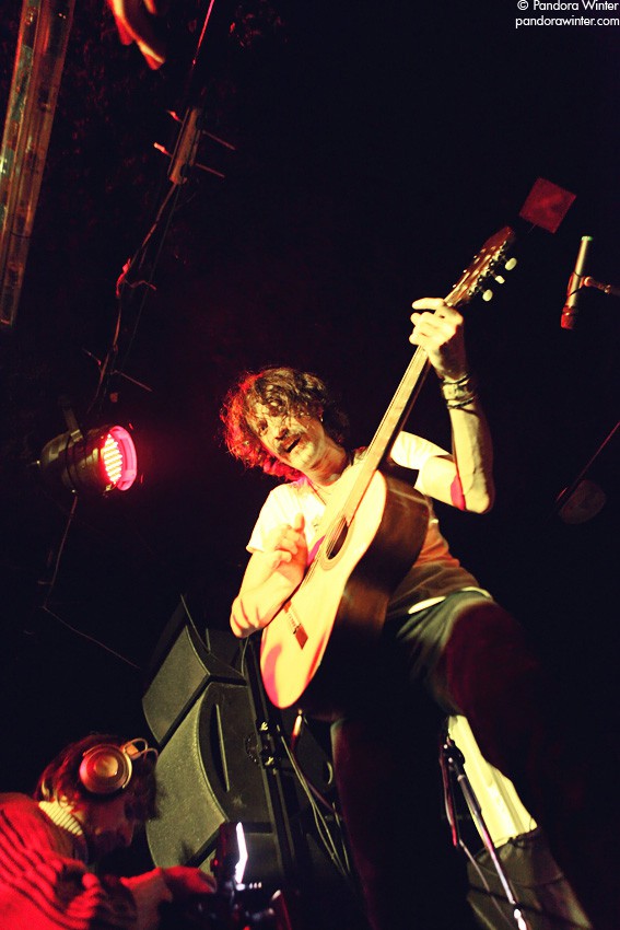 EUGENE HUTZ (GOGOL BORDELLO) @ XLIБ club, Kiev, 2010-12-18  