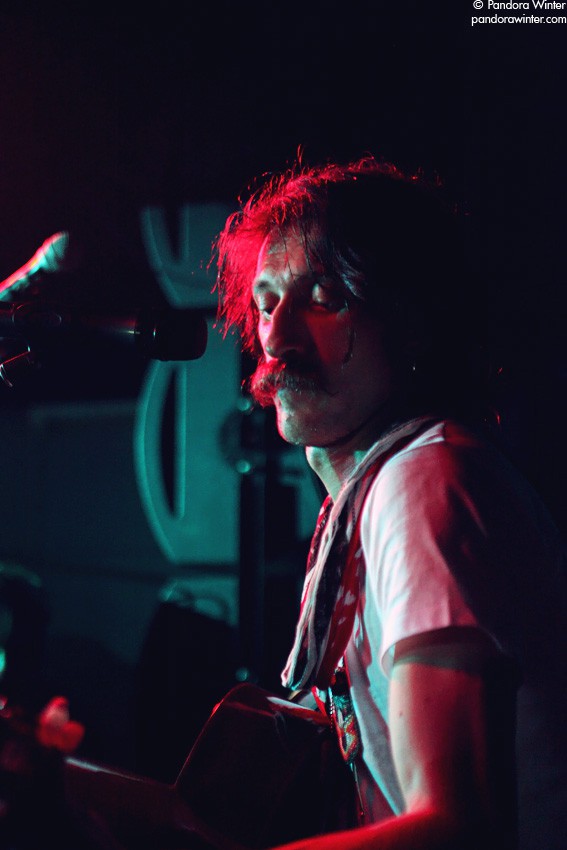 EUGENE HUTZ (GOGOL BORDELLO) @ XLIБ club, Kiev, 2010-12-18  