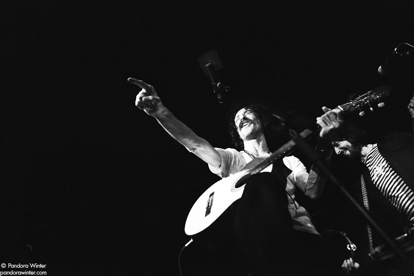 EUGENE HUTZ (GOGOL BORDELLO) @ XLIБ club, Kiev, 2010-12-18  