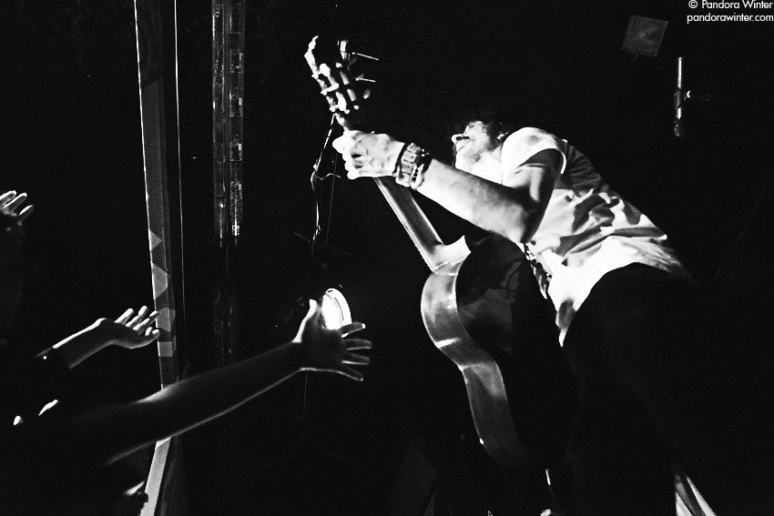 EUGENE HUTZ (GOGOL BORDELLO) @ XLIБ club, Kiev, 2010-12-18  