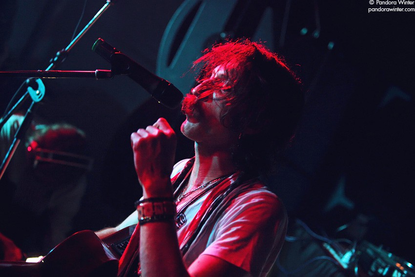 EUGENE HUTZ (GOGOL BORDELLO) @ XLIБ club, Kiev, 2010-12-18  