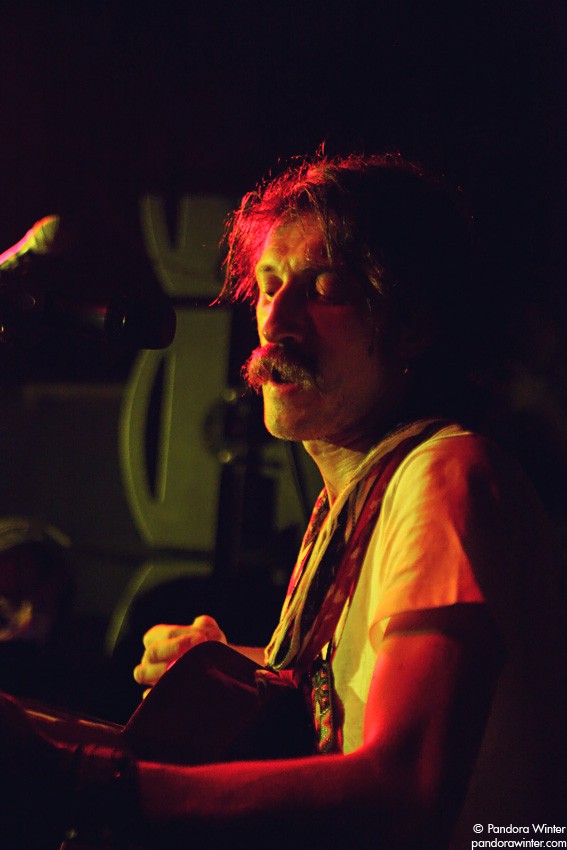 EUGENE HUTZ (GOGOL BORDELLO) @ XLIБ club, Kiev, 2010-12-18  