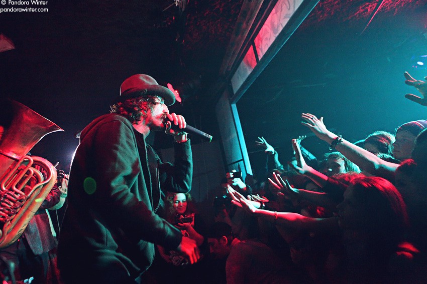 EUGENE HUTZ (GOGOL BORDELLO) @ XLIБ club, Kiev, 2010-12-18  