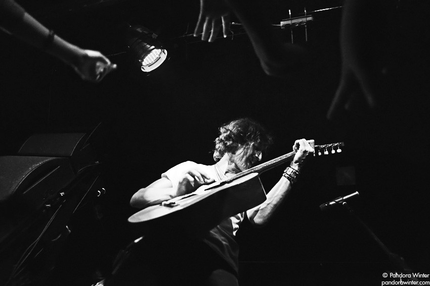 EUGENE HUTZ (GOGOL BORDELLO) @ XLIБ club, Kiev, 2010-12-18  
