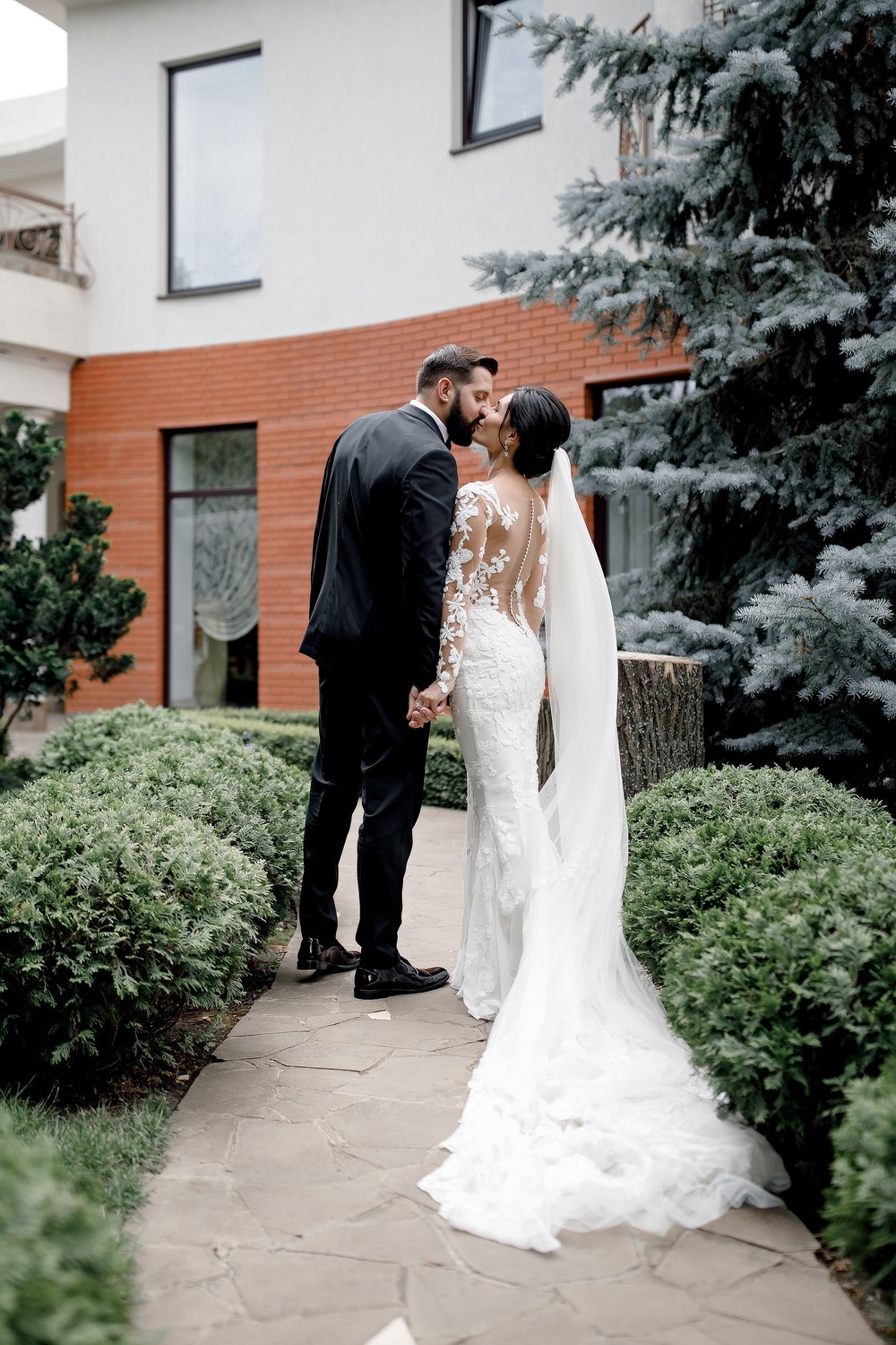 VICTOR&VITALIA