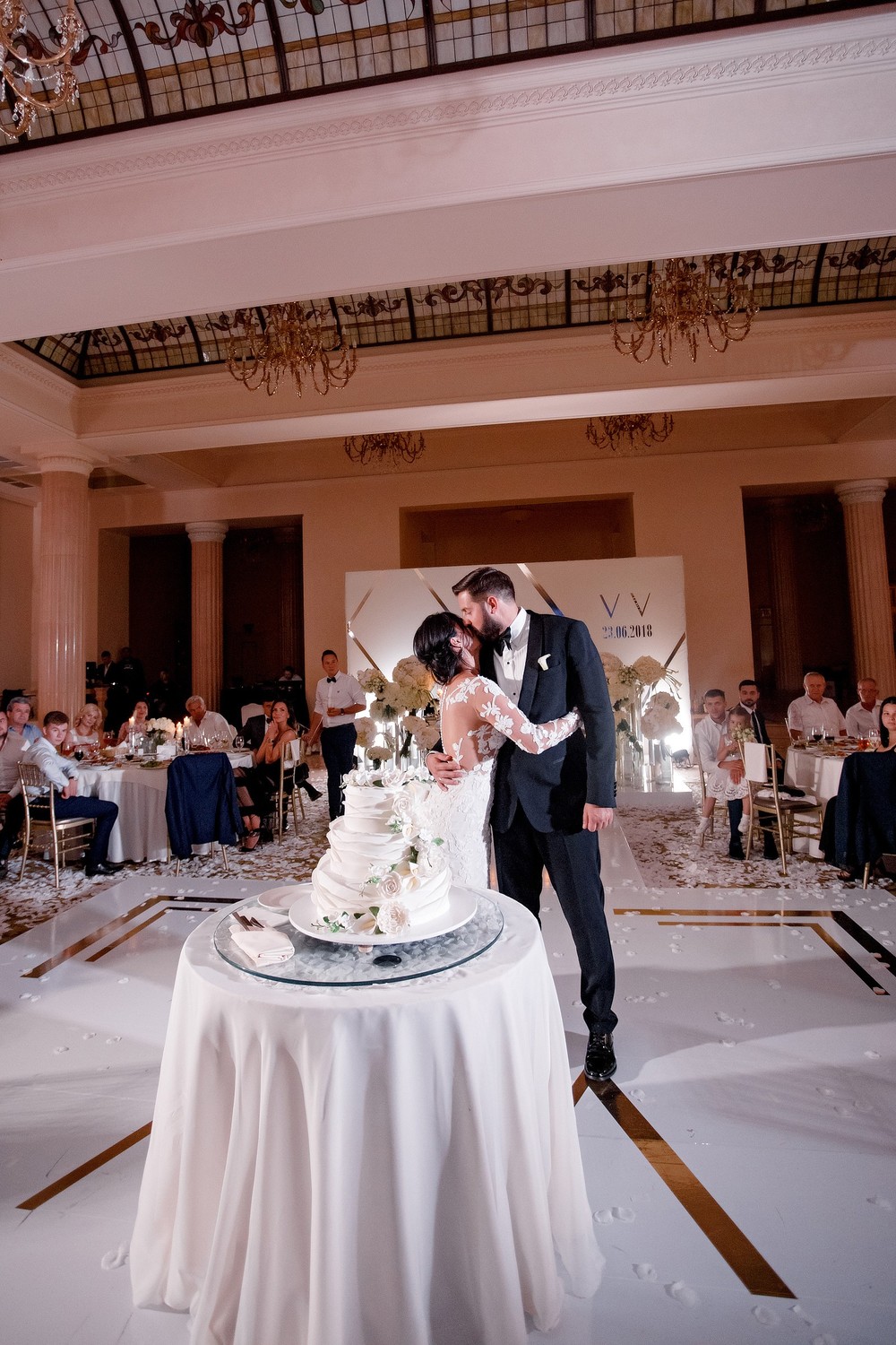 VICTOR&VITALIA