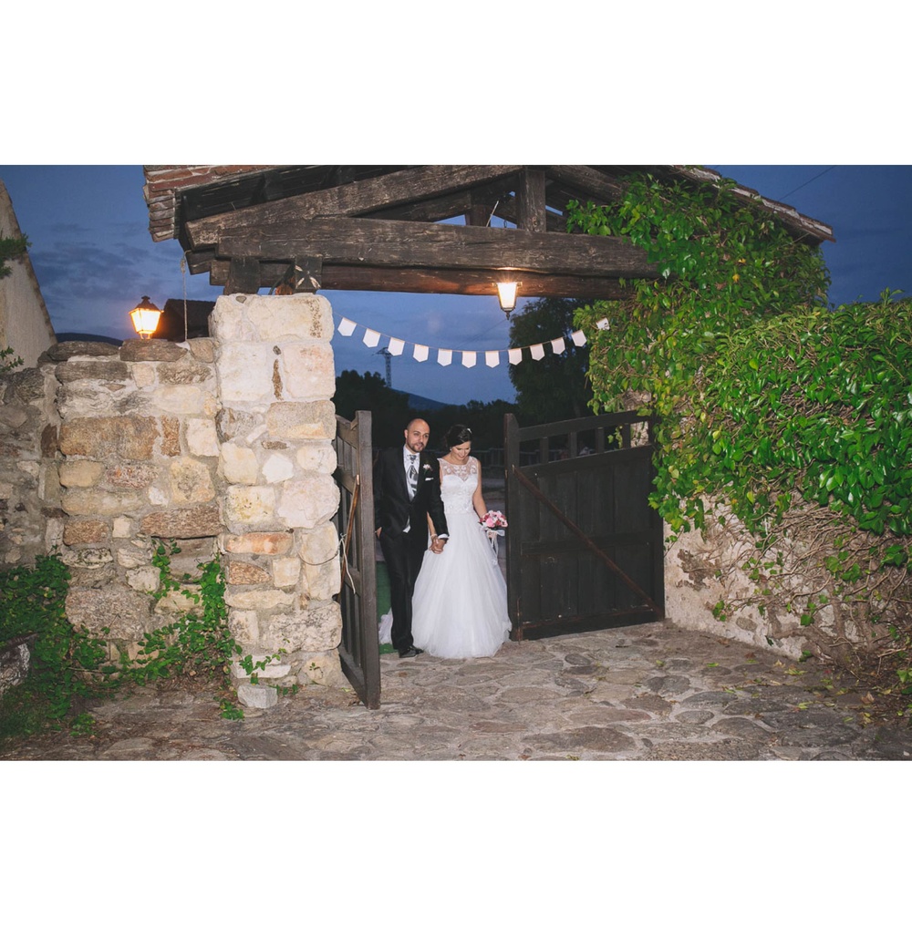 Boda de Laura y Toni (Pinilla del Valle, El Corralon Del Embalse, Madrid, septiembre 2016)