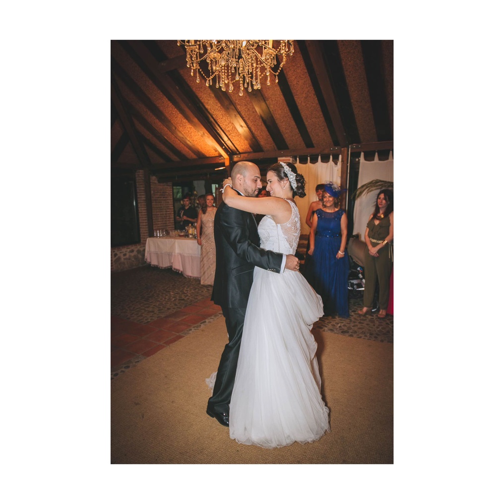 Boda de Laura y Toni (Pinilla del Valle, El Corralon Del Embalse, Madrid, septiembre 2016)
