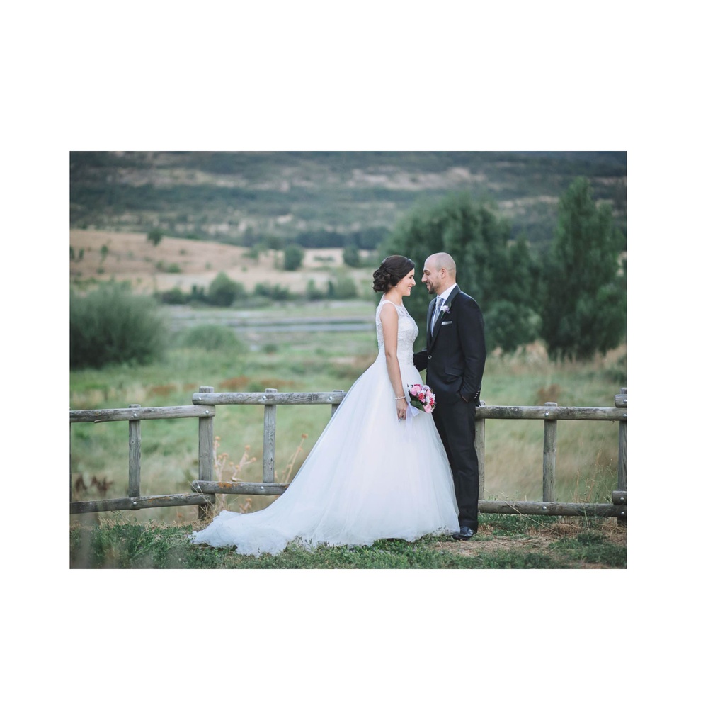 Boda de Laura y Toni (Pinilla del Valle, El Corralon Del Embalse, Madrid, septiembre 2016)