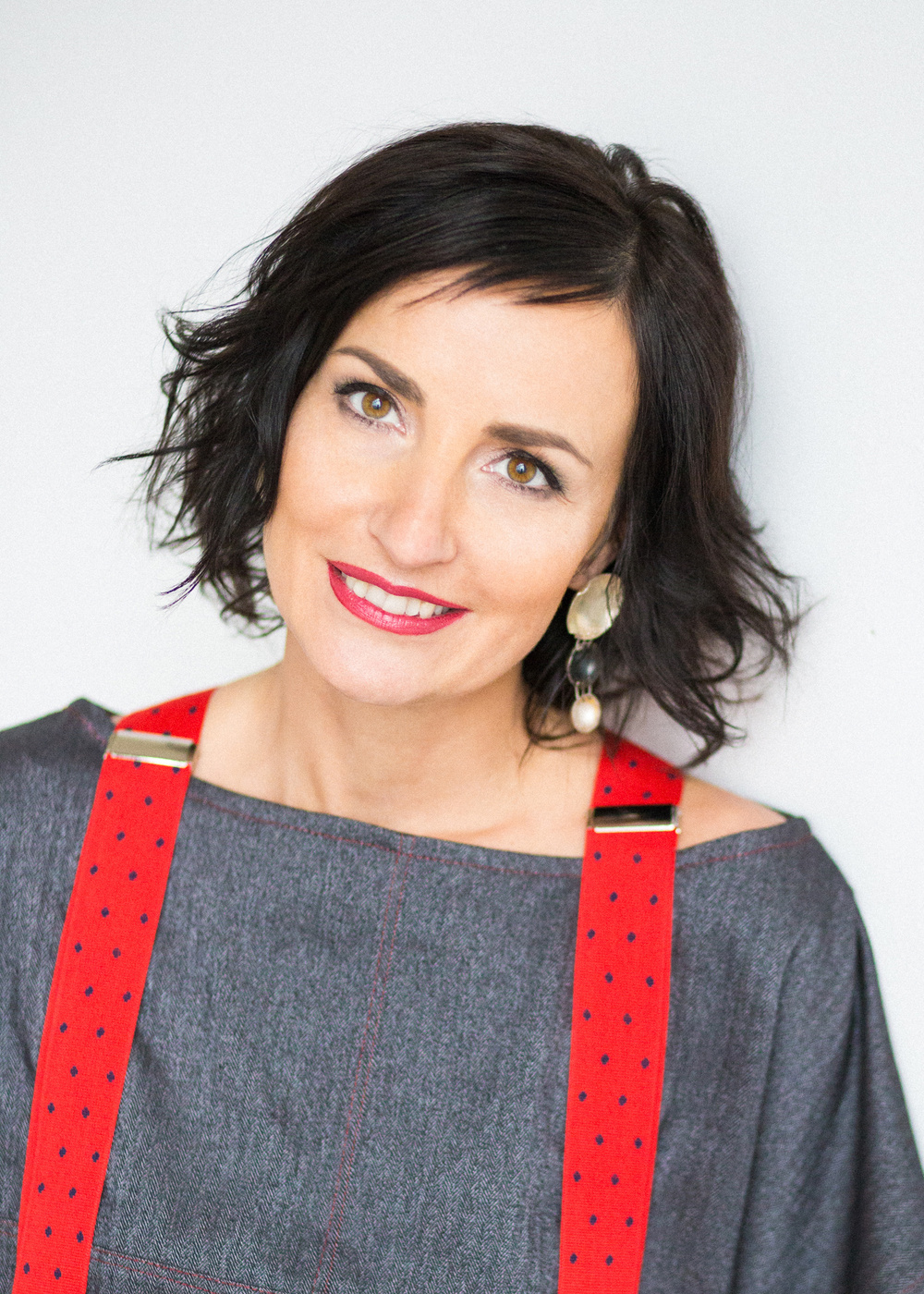 Лена Рузова. Шляпки, серьги, подтяжки, страсть и жизнь-жизнь-жизнь!)