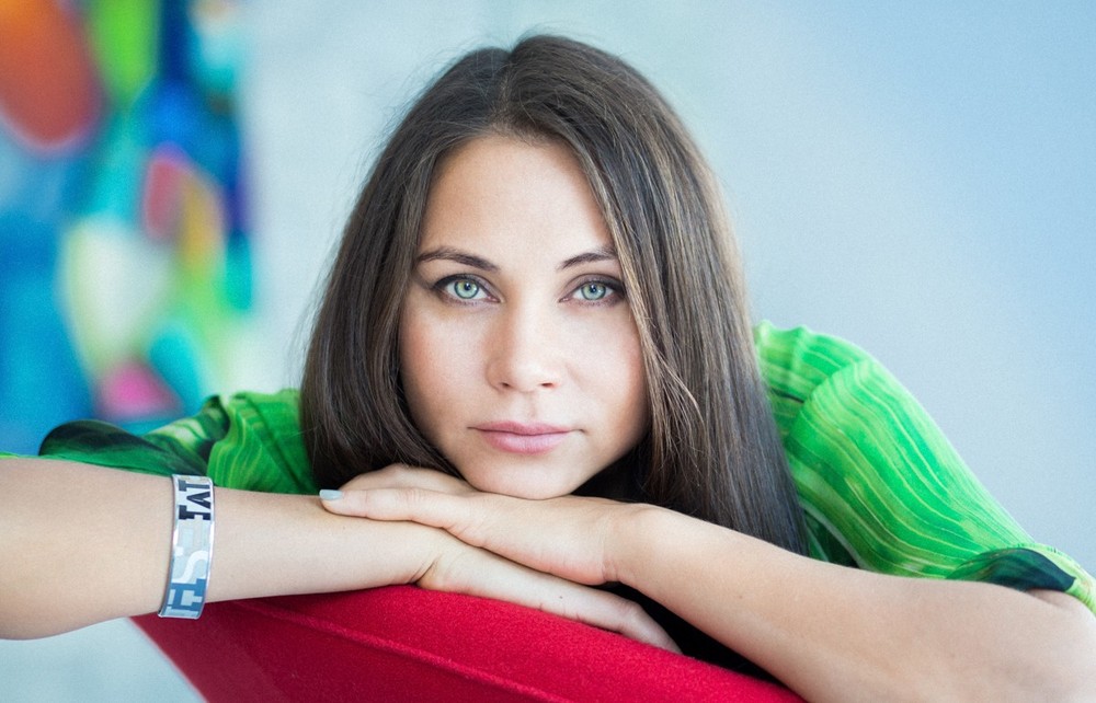 Елена Анциферова, липовый цвет, окошко, ноги и волшебные бутылочки
