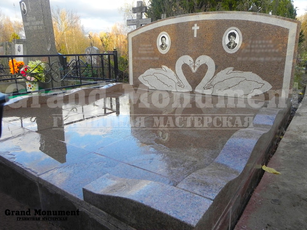 Мемориальный комплекс из куртинского гранита