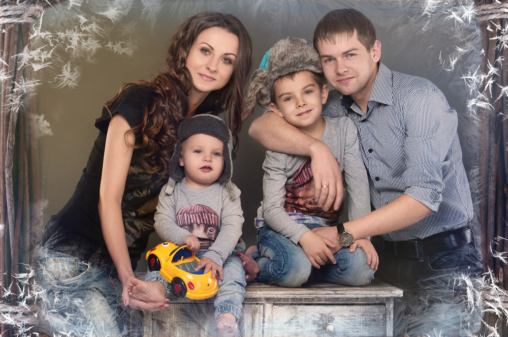 СЕМЕЙНЫЕ ФОТОГРАФИИ В СТУДИИ